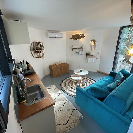Bulle De Detente Avec Jacuzzi Saint-Martin-de-Londres Ngoại thất bức ảnh